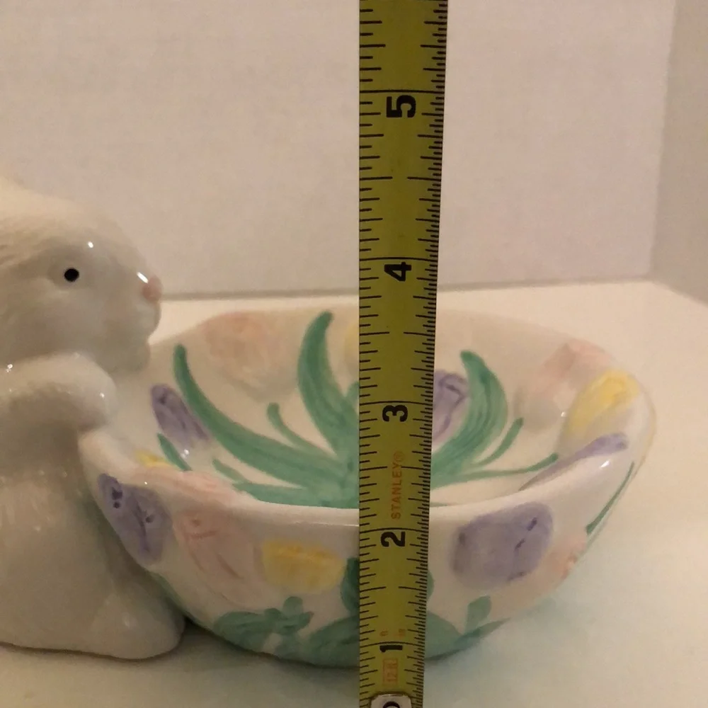 ⭐️Host Pick⭐️- Ceramic bowl with bunny - Picture 16 of 16